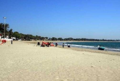 Diu – Palitana – Bhavnagar  (200 km, ca. 4 Stunden)